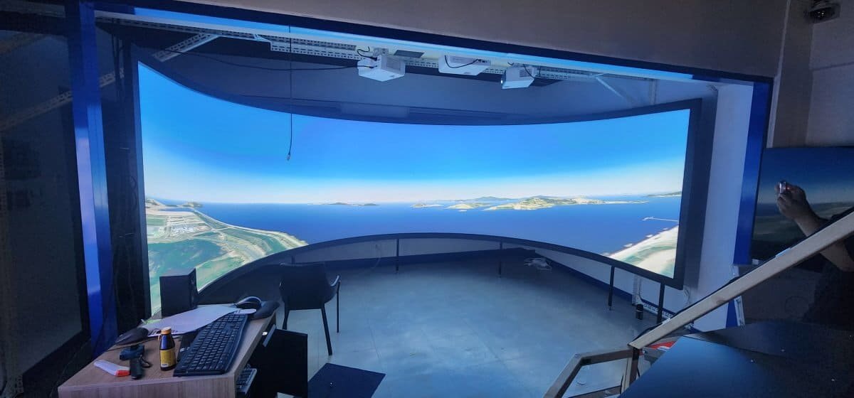 Realizing Perfect Surface Smoothness: High-Precision Curved Projection ...